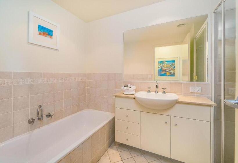 ガーデンビューの2ベッドルームアパート, The Cove Yamba