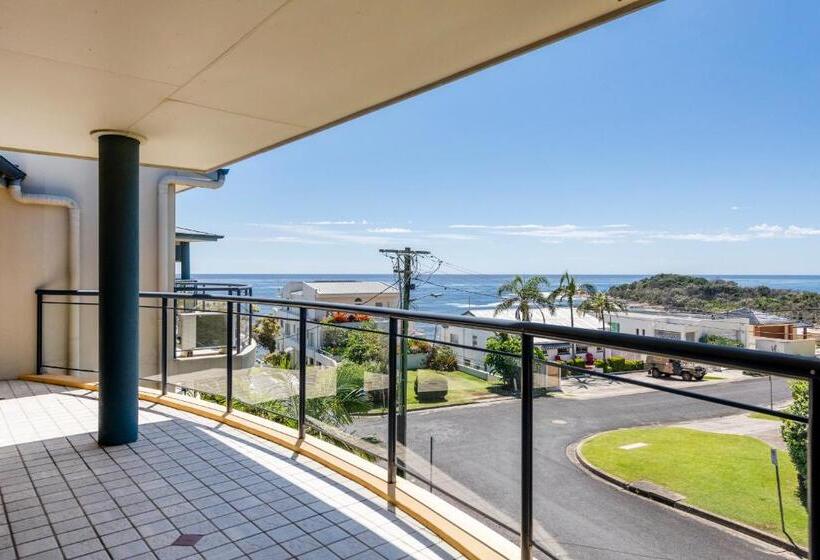 Superior 2-bedroom flat with sea view, The Cove Yamba