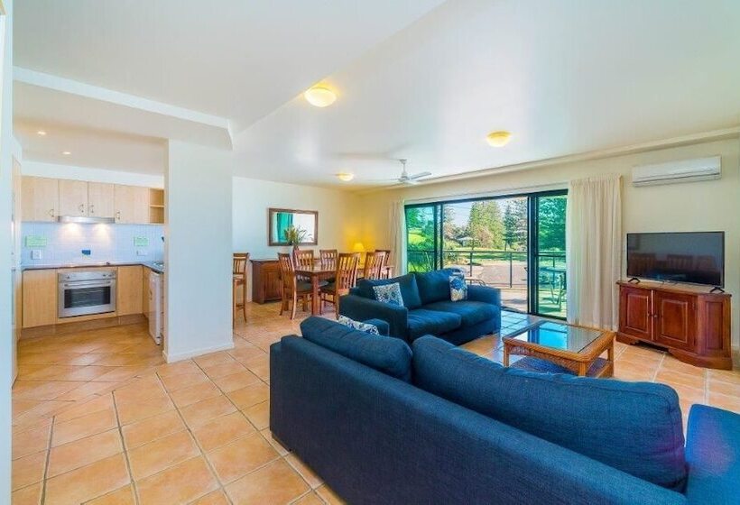 Апартаменты 1 Спальня Вид на Море, The Cove Yamba