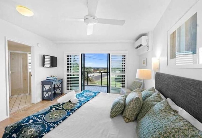 オーシャンビュースタンダードルーム, The Cove Yamba