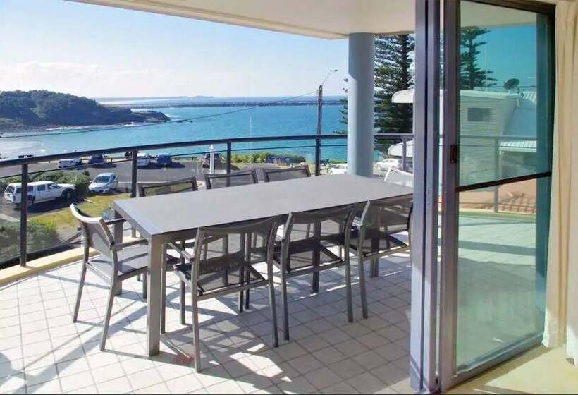 Апартаменты 3 Спальни Вид на Море, The Cove Yamba