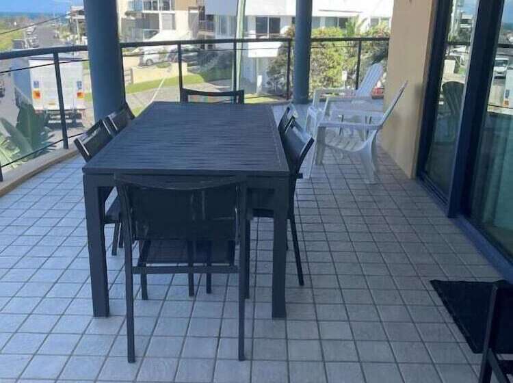 海の見える3ベッドルームアパートメント, The Cove Yamba