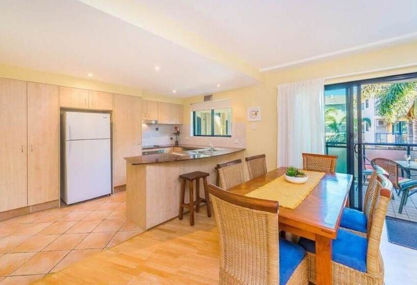 ガーデンビューの2ベッドルームアパート, The Cove Yamba