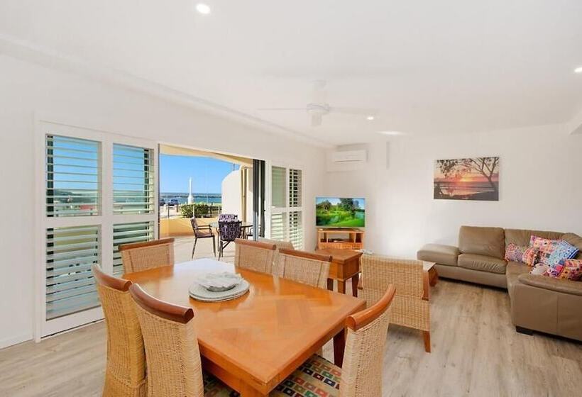 1階の1ベッドルームアパートメント, The Cove Yamba