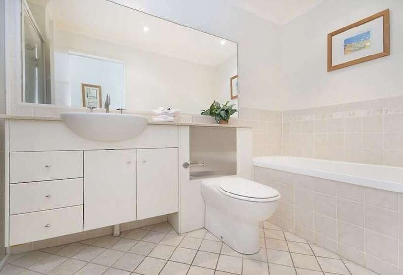 海の見える2ベッドルームアパートメント, The Cove Yamba