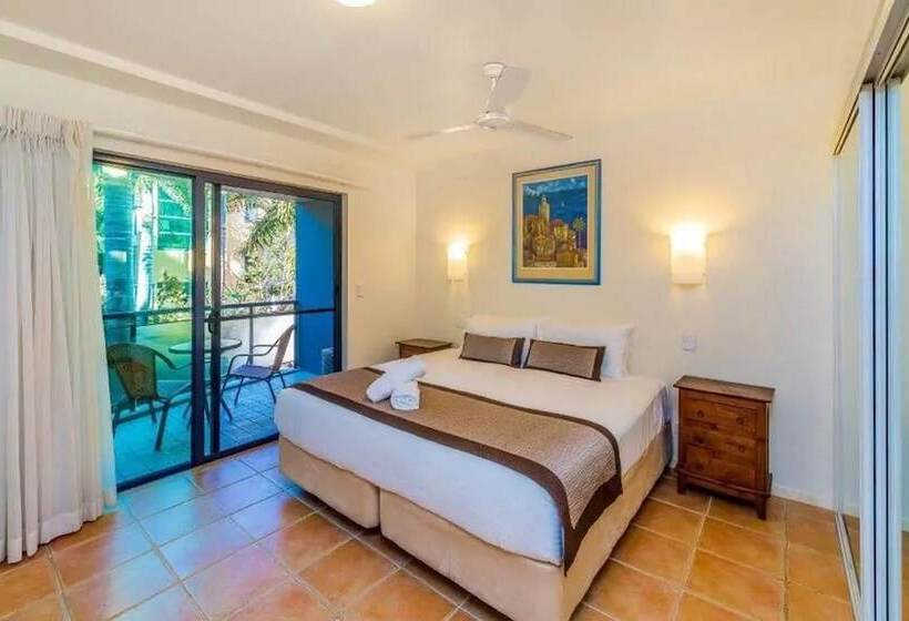 海の見える2ベッドルームアパートメント, The Cove Yamba