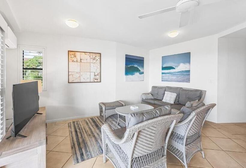 Апартаменты 3 Спальни Вид на Море, The Cove Yamba