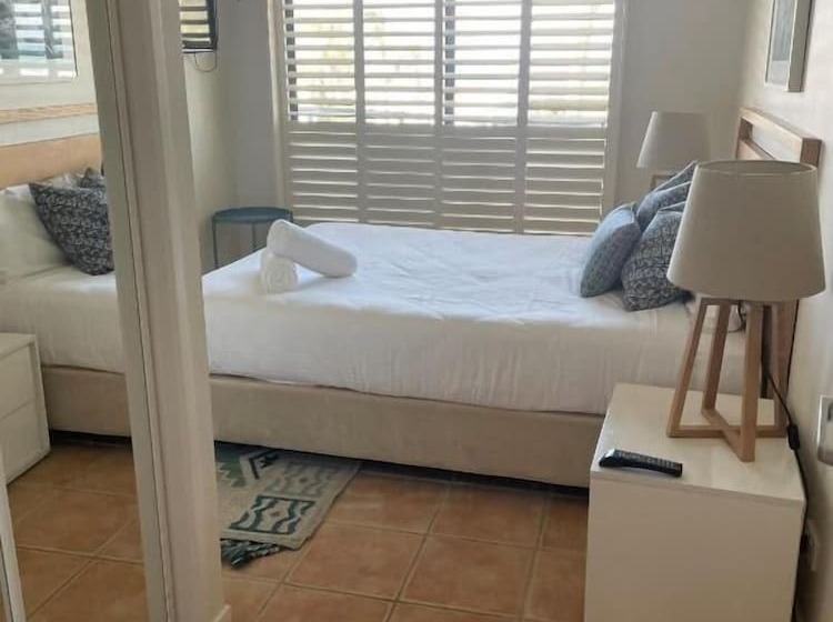 海の見える3ベッドルームアパートメント, The Cove Yamba