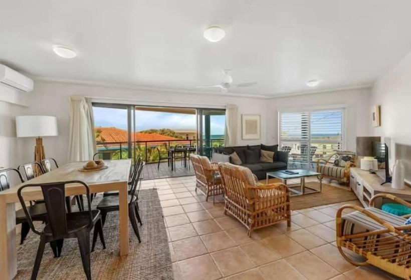 海の見える2ベッドルームアパートメント, The Cove Yamba