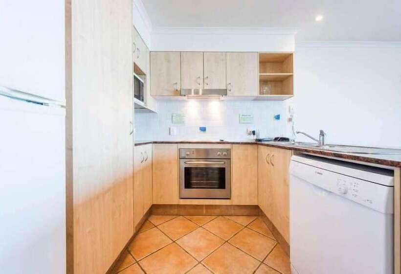 海の見える2ベッドルームアパートメント, The Cove Yamba