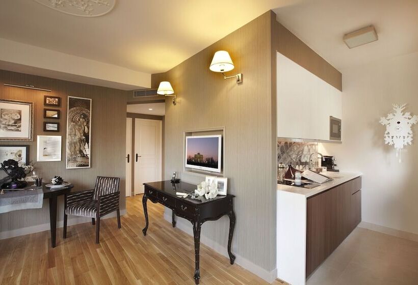 ロイヤルスイート, La Clef Louvre Paris By The Crest Collection