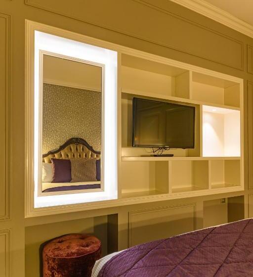 ロイヤルスイート, La Clef Louvre Paris By The Crest Collection