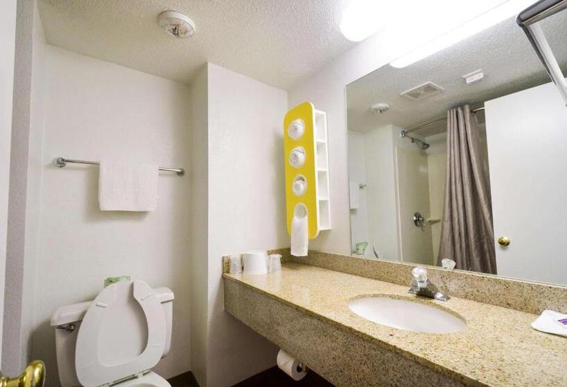 스탠다드 룸 킹사이즈 침대, Motel 6springfield, Dc  Washington Southwest