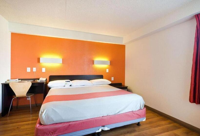 장애인을 위한 킹사이즈 침대 스탠다드 룸, Motel 6springfield, Dc  Washington Southwest