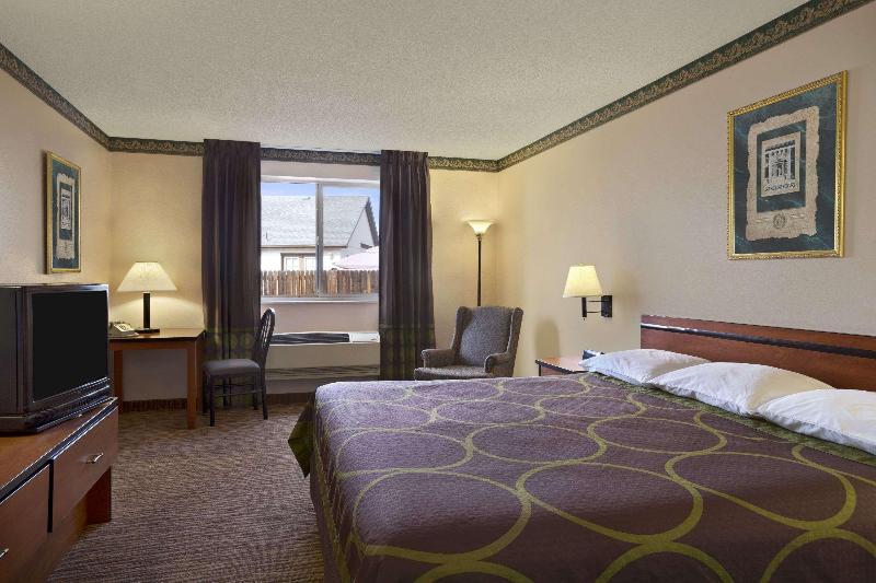 اتاق استاندارد با تخت بزرگ, Super 8 By Wyndham Colorado Springs Airport