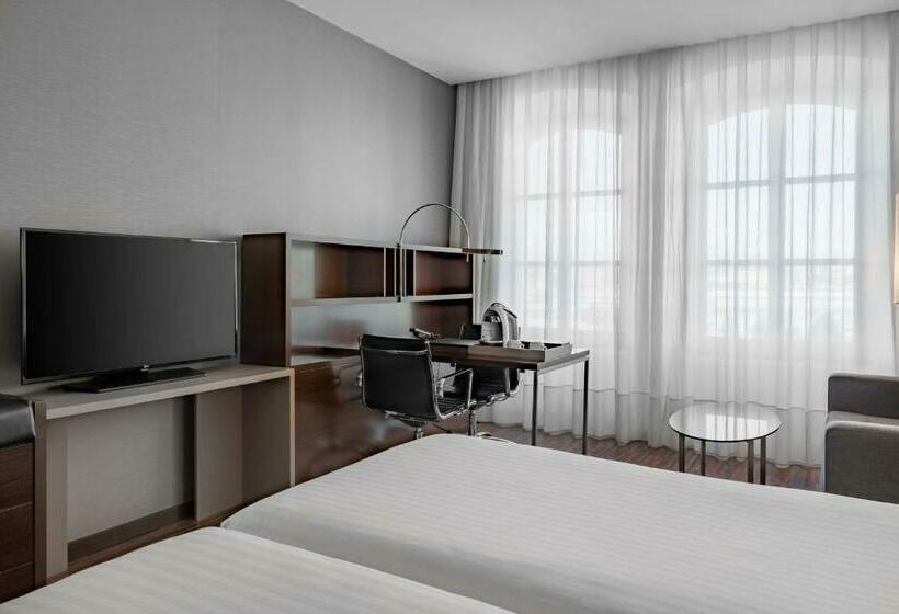 带大床的标准间, Ac Hotel Torino By Marriott