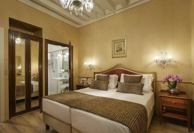 Standard Room, Orsaria