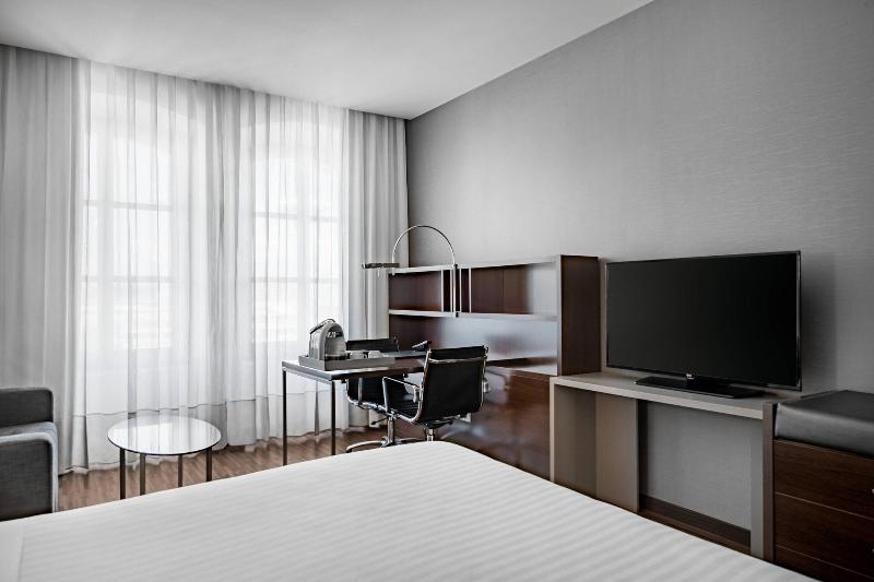 带大床的标准间, Ac Hotel Torino By Marriott