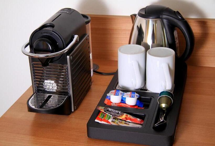 Quarto Executivo, Akcent