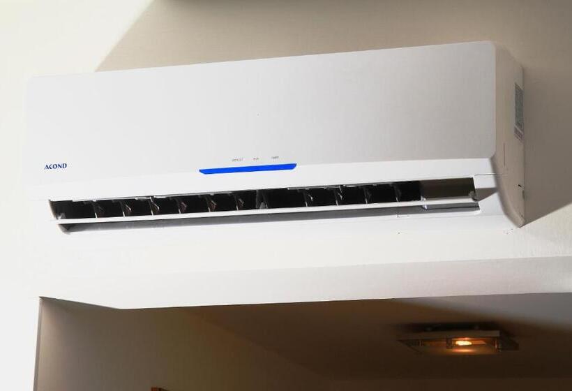 Quarto Executivo, Akcent