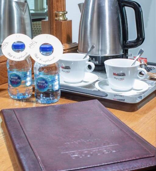 اتاق لوکس, Bristol