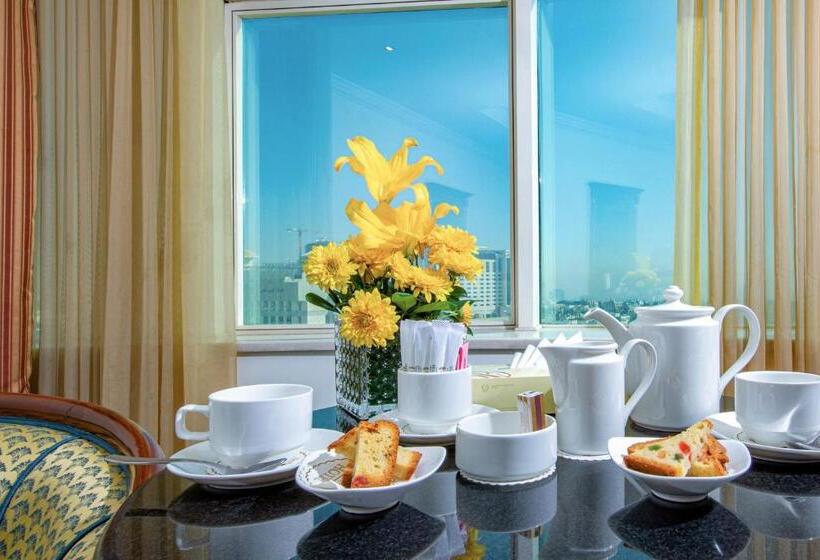 اتاق لوکس, Bristol