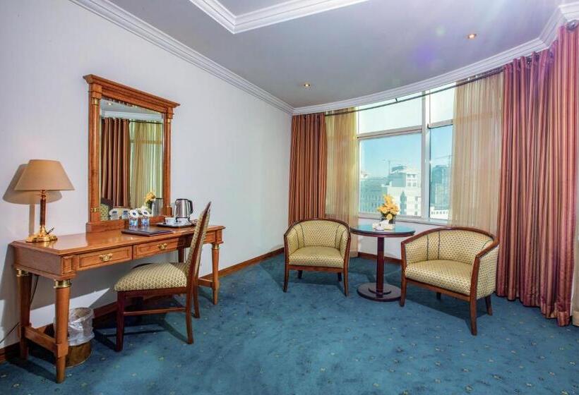 اتاق لوکس, Bristol