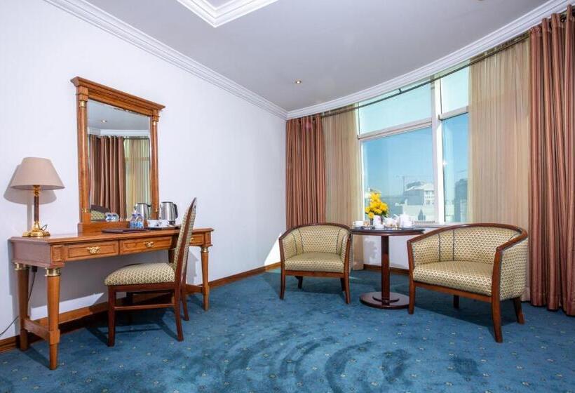 اتاق لوکس, Bristol