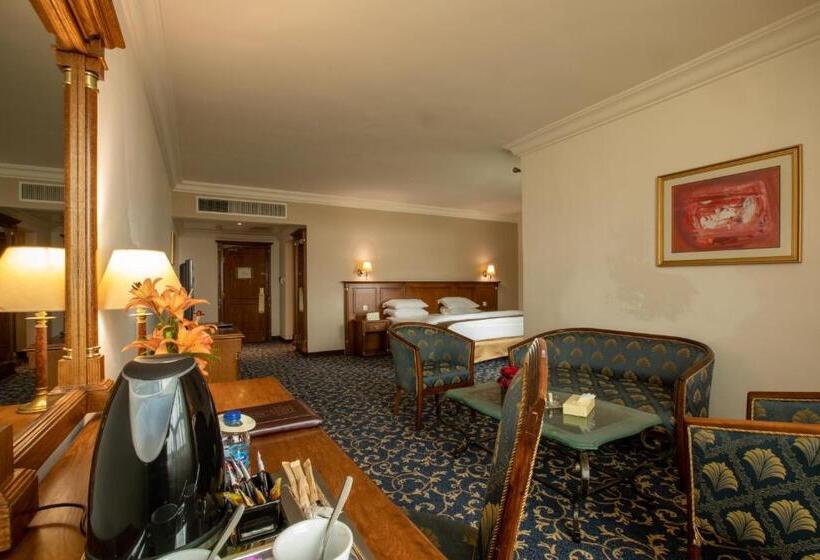 سوییت اجرایی, Bristol