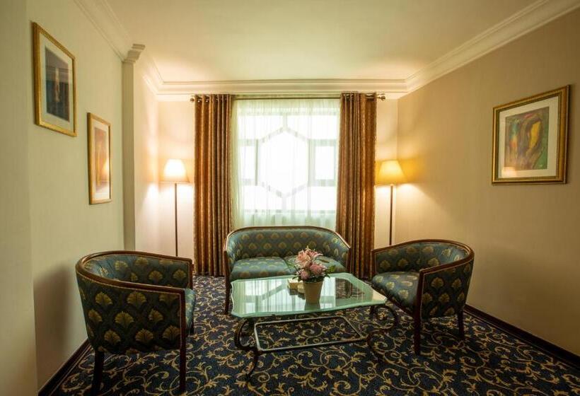 سوییت اجرایی, Bristol