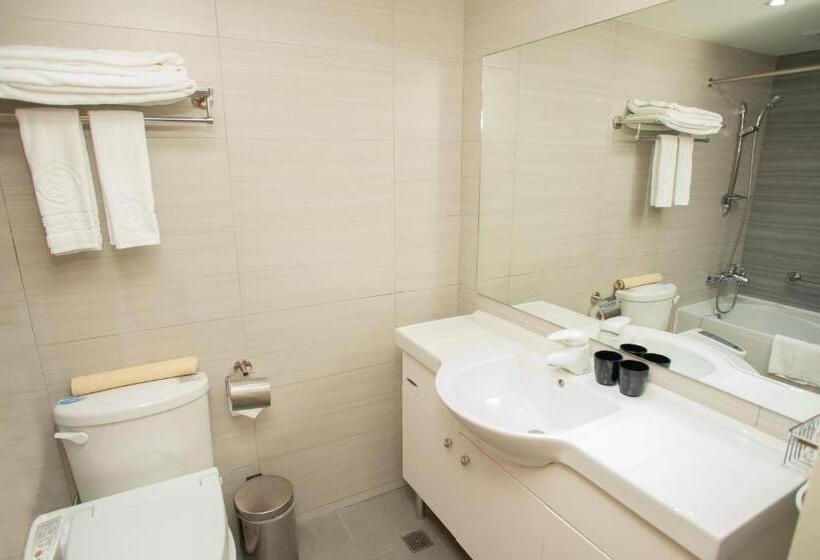 اتاق سوپریور, Green World Triplebeds