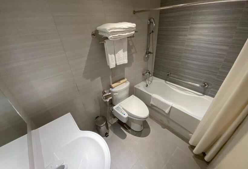 اتاق لوکس سه تخته, Green World Triplebeds