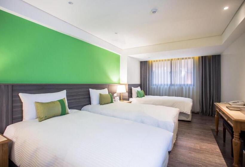 اتاق لوکس سه تخته, Green World Triplebeds