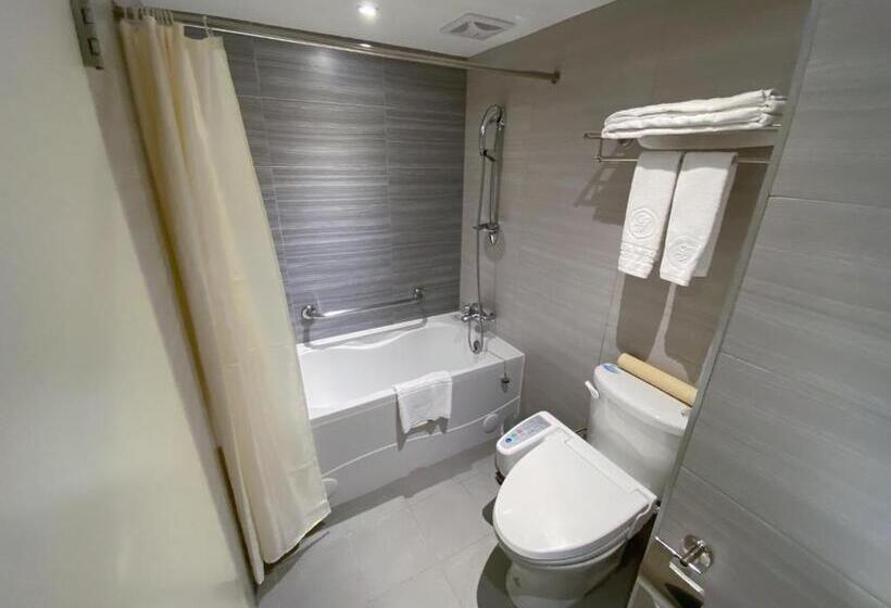 اتاق سوپریور, Green World Triplebeds