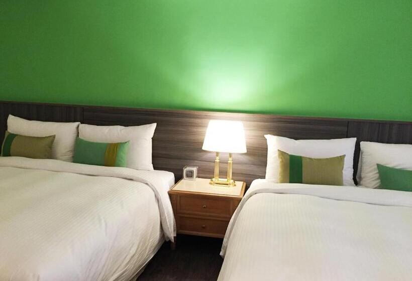 اتاق لوکس خانوادگی, Green World Triplebeds