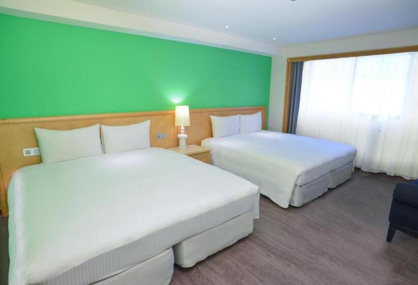 اتاق خانوادگی, Green World Triplebeds