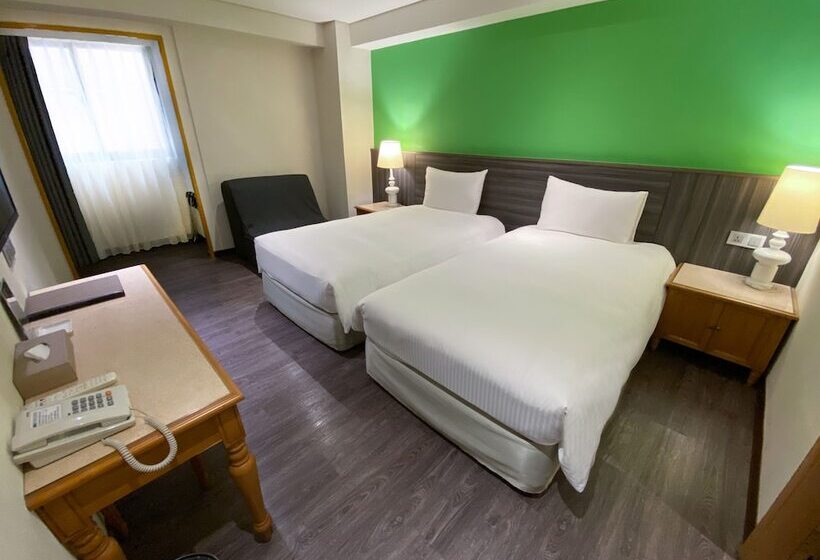 اتاق سوپریور, Green World Triplebeds