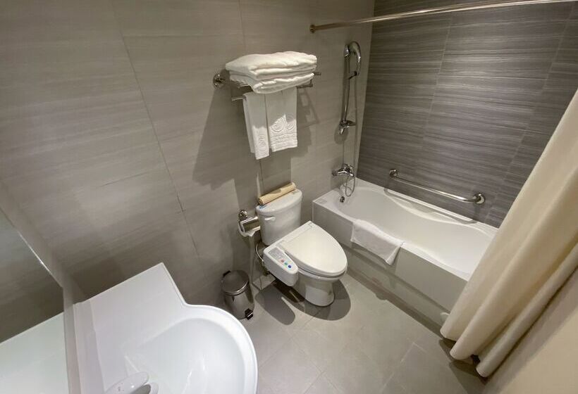 اتاق لوکس سه تخته, Green World Triplebeds