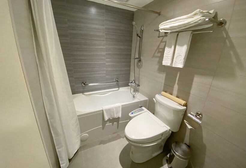 اتاق سوپریور, Green World Triplebeds