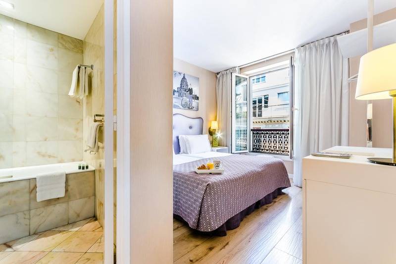 Standard Single Room, Orsaria