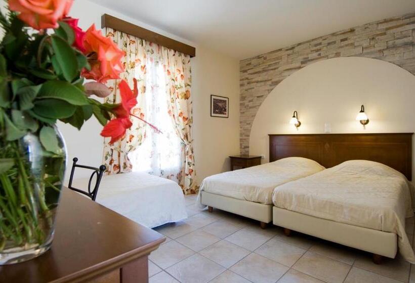 Трехместный Superior Вид на Море, Naxos Palace