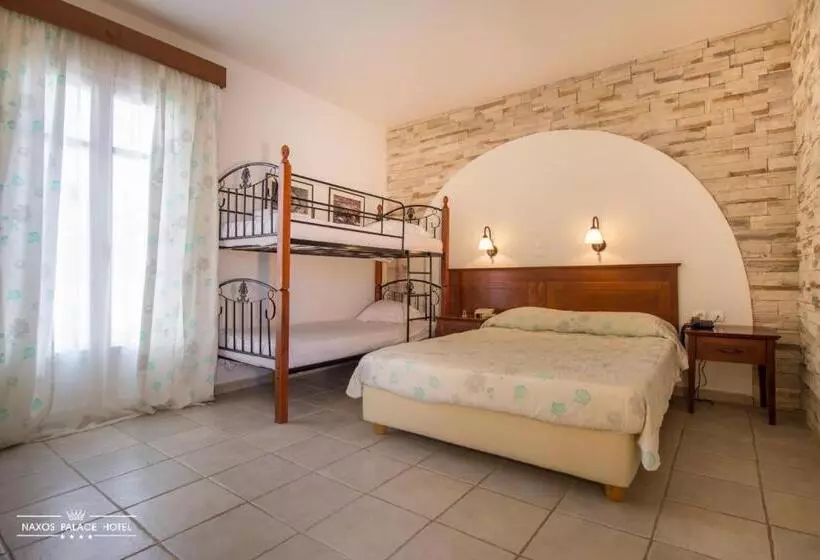 スタンダード４人部屋, Naxos Palace