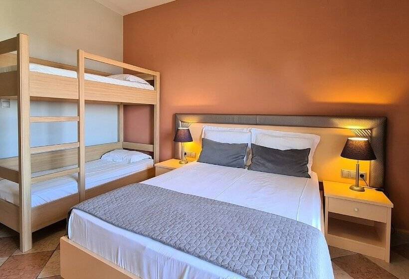 이코노미 패밀리 스위트, Palladium