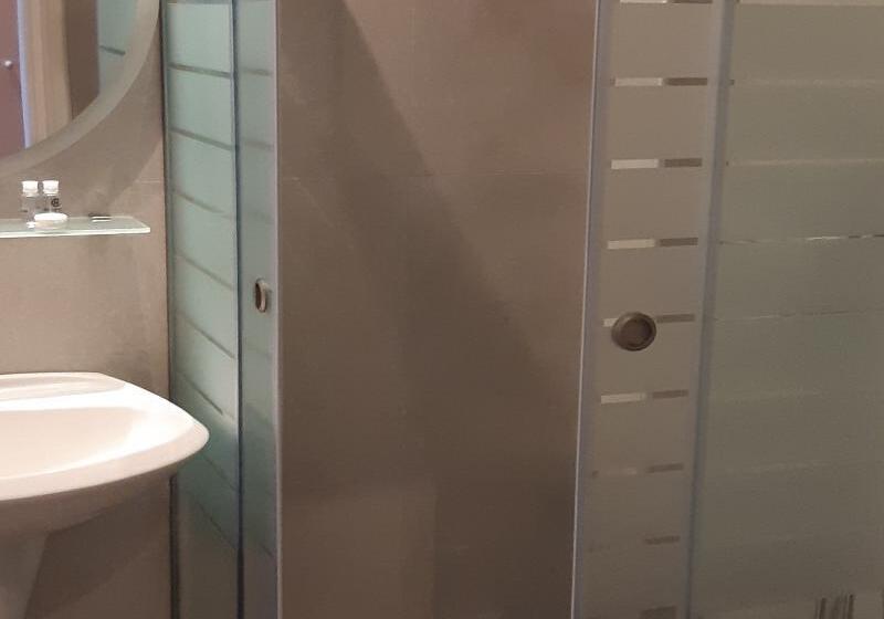 이코노미 패밀리 스위트, Palladium