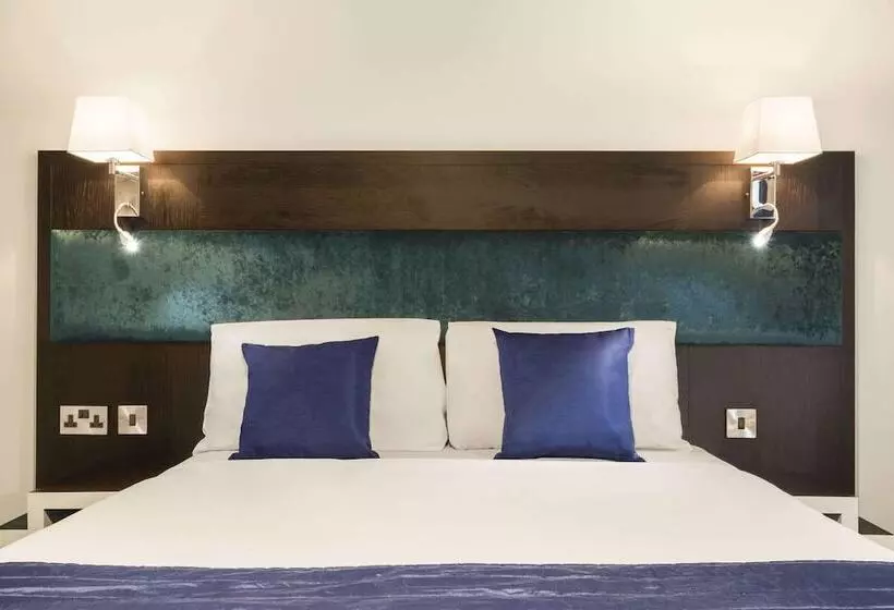اتاق اجرایی, Ramada Oxford