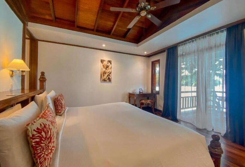 キングサイズベッドのデラックスルーム, Rebak Island Resort & Marina