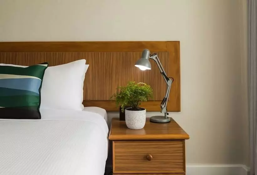 اتاق استاندارد با چشمانداز دریاچه, Rydges Lakeland Resort Queenstown