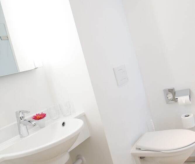 标准间, Swiss Heidi