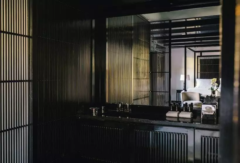 Deluxe Room, The Dylan Amsterdam The Leading Hotels Of The World