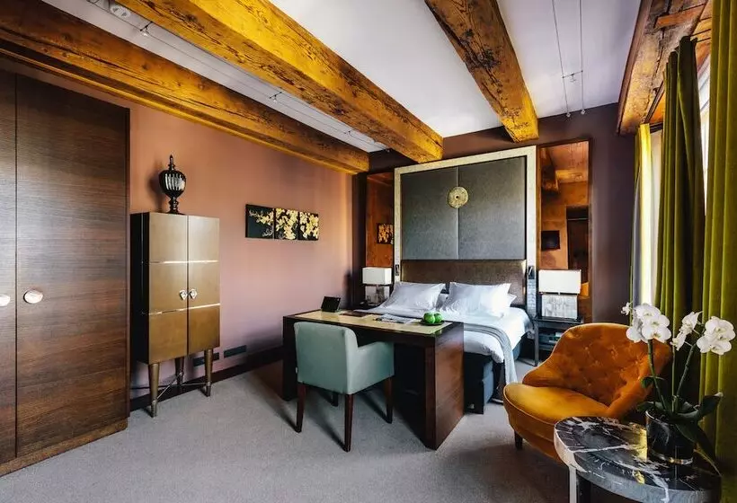 Deluxe Room, The Dylan Amsterdam The Leading Hotels Of The World